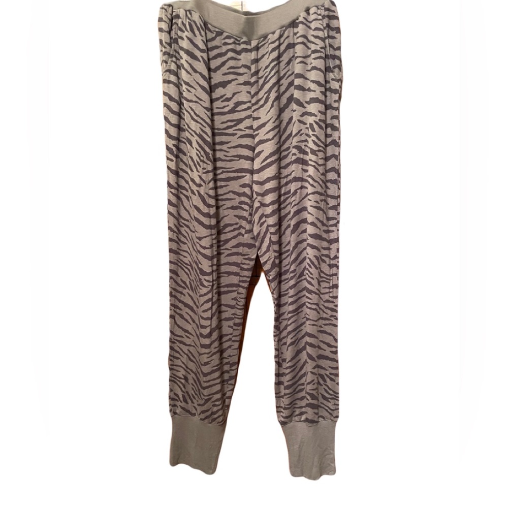 Joggers QVC All Worthy grey print size Large, New, unworn